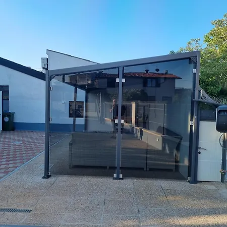 Apartament Donella *