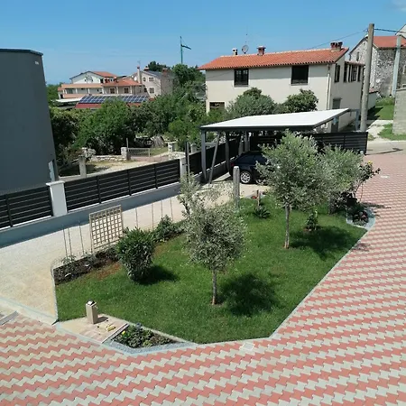 Apartment Donella *